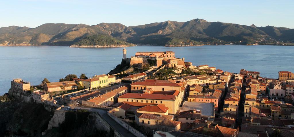 Appartamento Ponticello By Helloelba Portoferraio Bagian luar foto